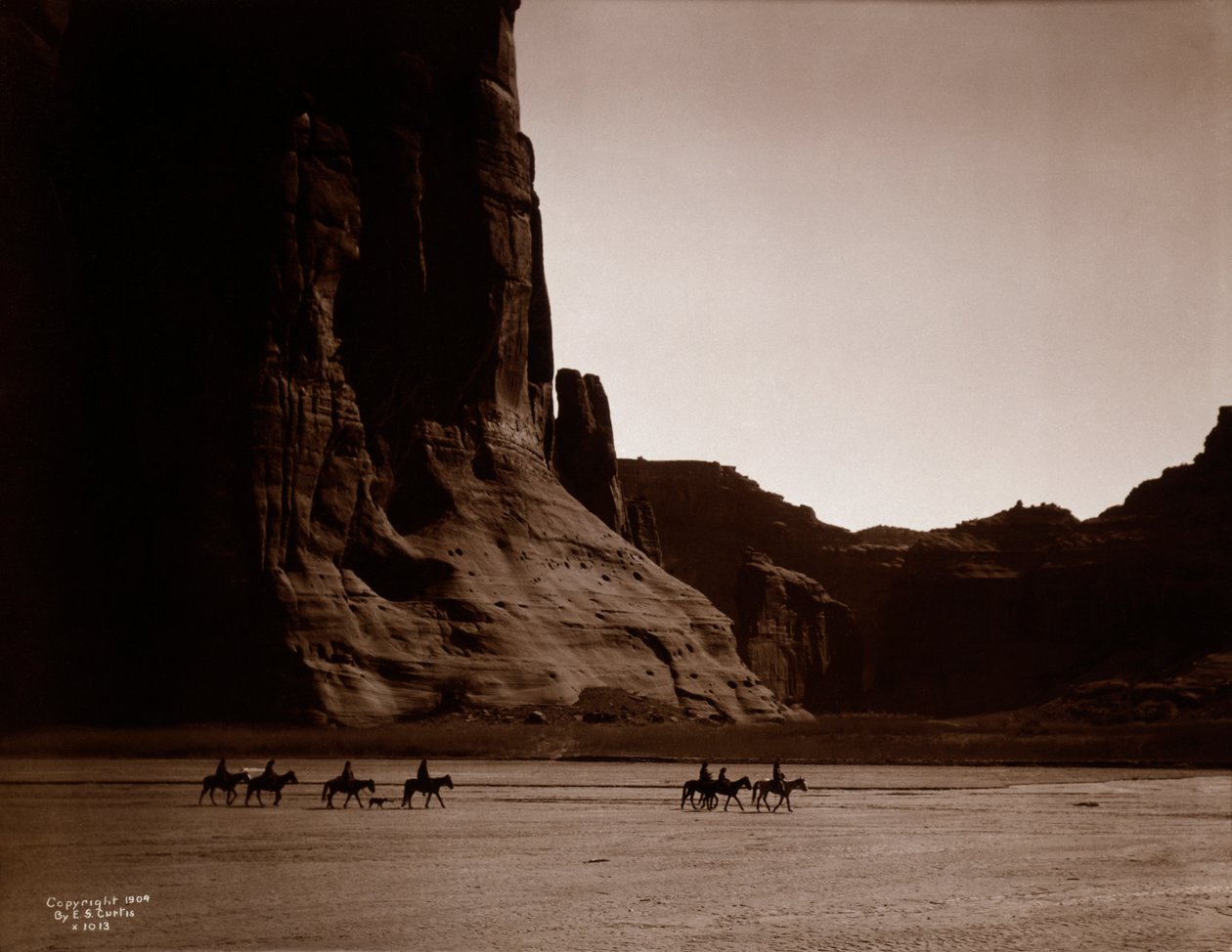 Canyon de Chelly - Navajo by Edward S. Curtis   1454731   ja       japanese Successfully Translated  Original: Festival Of Four Altars In Naples, ca 1757, by Antonio Joli (1700-1777), oil on canvas, 52,1x78,7, Italy Translat: Festival Of Four Altars In Nap 作： エドワード保安官カーティス