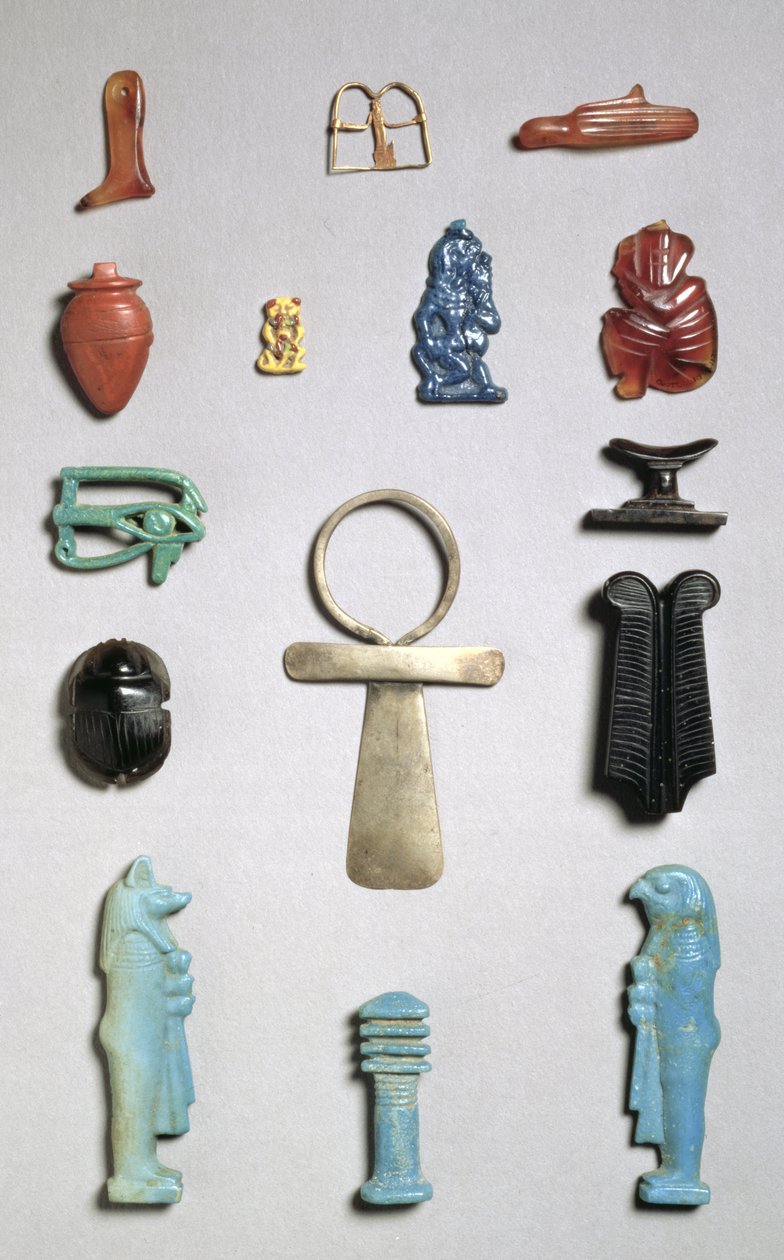 エジプトのお守り、ビーズ、ペンダント（ゴールド、ファイアンス、半貴石） 作： エジプト人