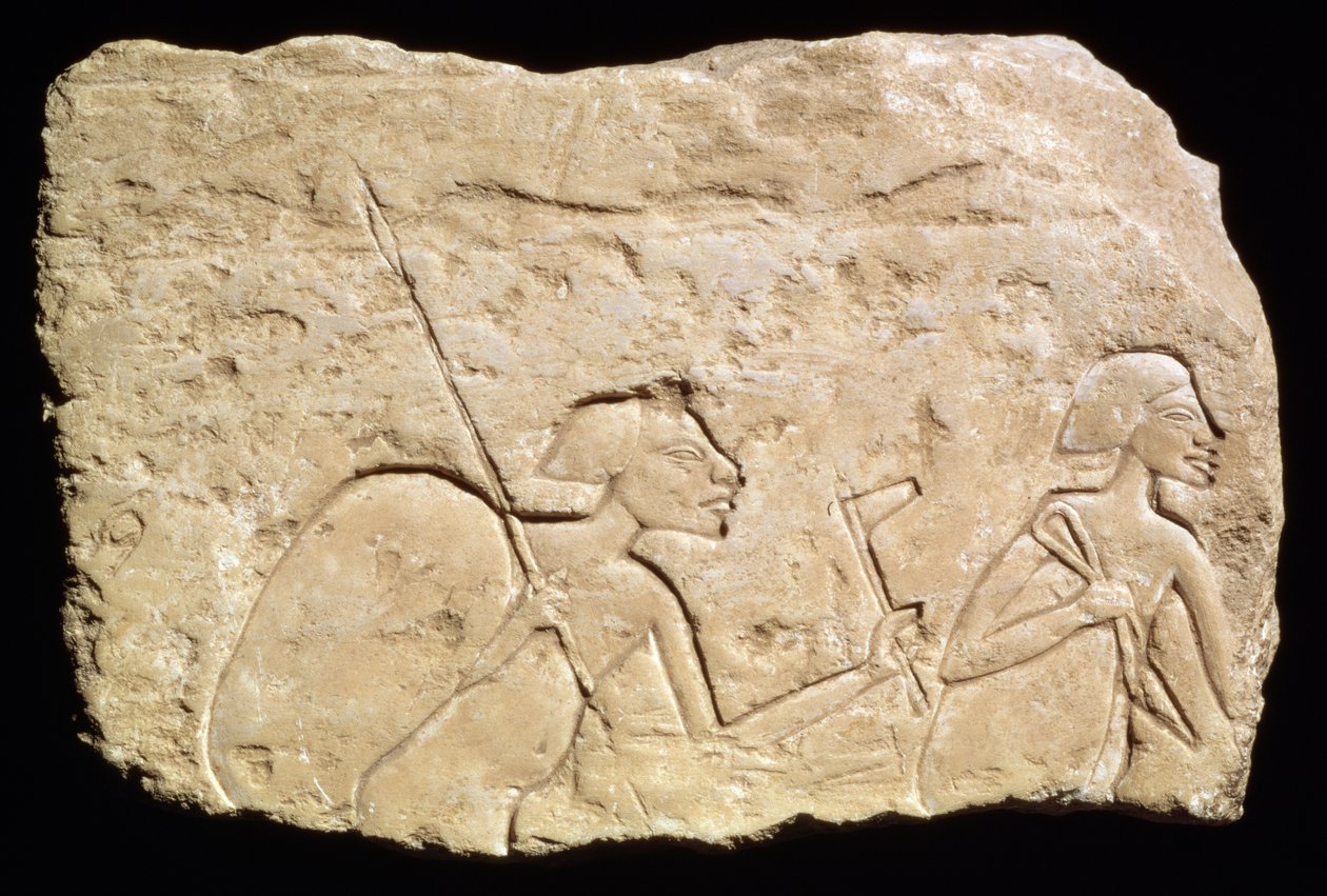 2人の兵士、ニューキングダム、紀元前1353-1335年頃（石灰岩）を描いたレリーフ 作： エジプト第18王朝