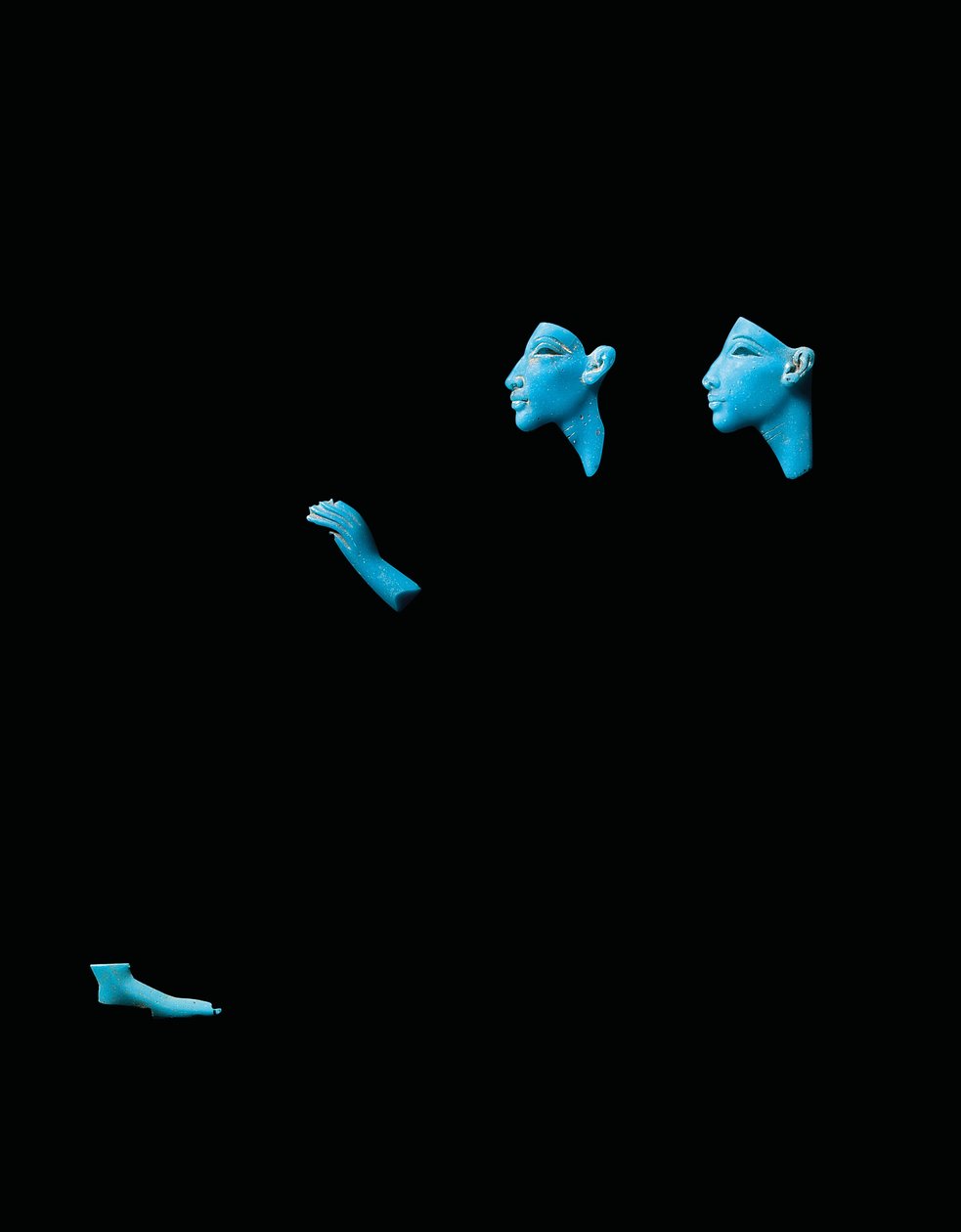 2つの手と足の象眼細工、ニューヨーク、c.1388-1292 BC 作： エジプト第13王朝