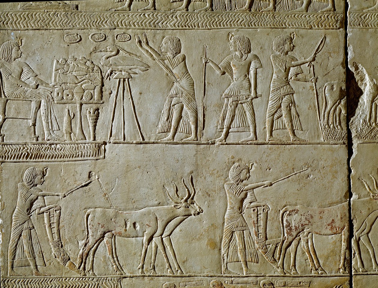 エジプトの古代遺跡：畑仕事やファラオへの捧げ物のシーン。ホレムヘド（紀元前1323-1293年頃）ツタンカーメンの王室書記官の墓から出土したレリーフの詳細。紀元前1354年から1326年。ボローニャ、シヴィコ・アルケオロジコ美術館 作： エジプト第18王朝