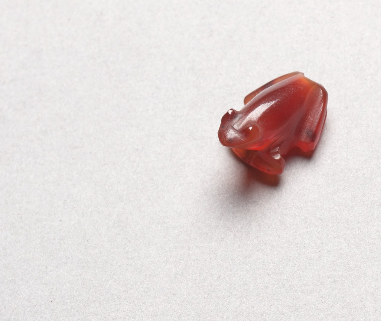 カエルのお守り、第18王朝、紀元前1540年-1296年 作： エジプト第18王朝