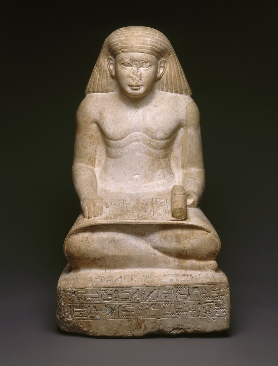 ネビリーの息子、アマンホテプのスクライブ像、紀元前1426〜1400年（石灰岩）（200932を参照） 作： エジプト第18王朝