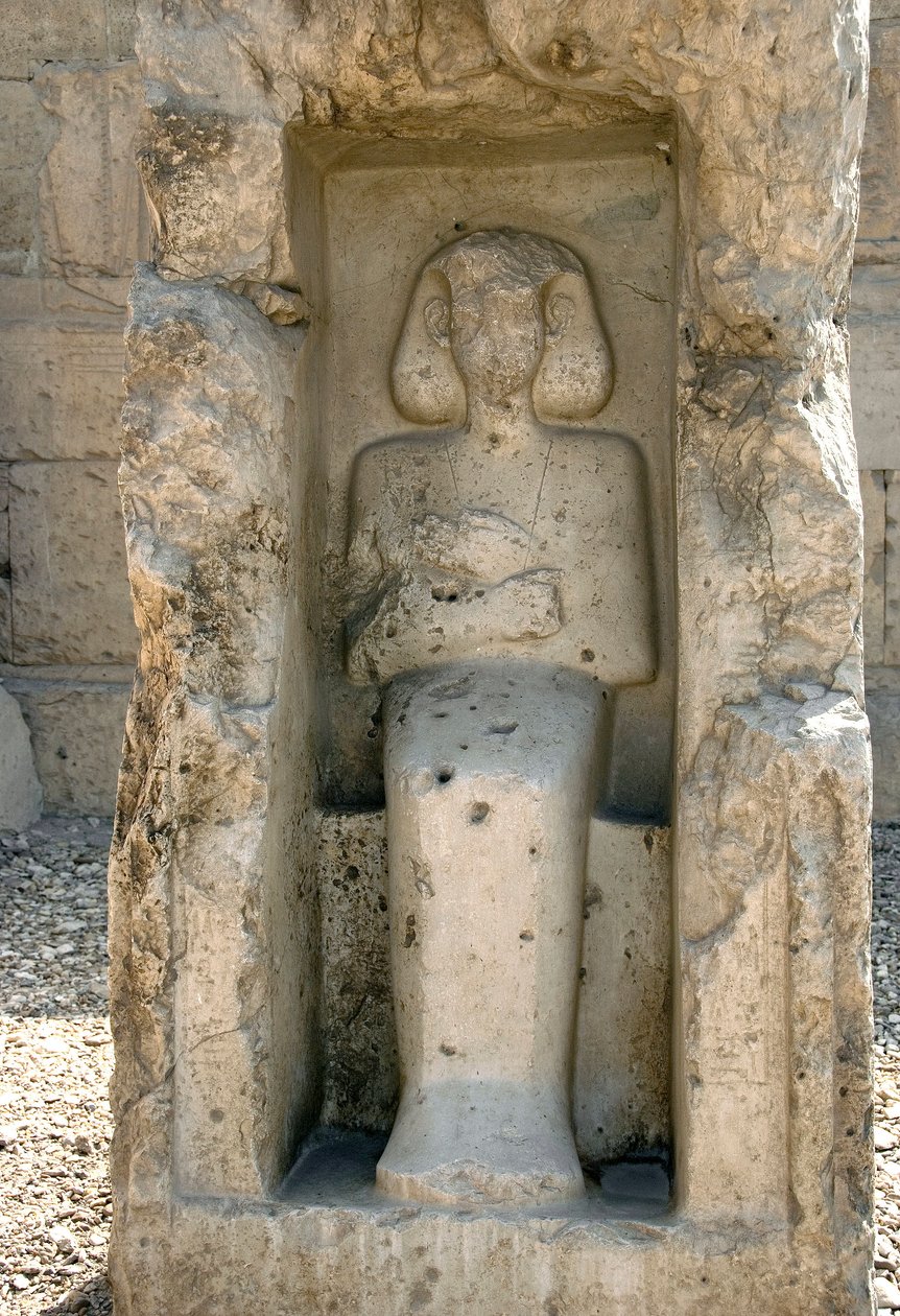 古代エジプト美術：セティ1世の寺院の中庭にあるオシリス神の浅浮き彫り 作： エジプト第19王朝