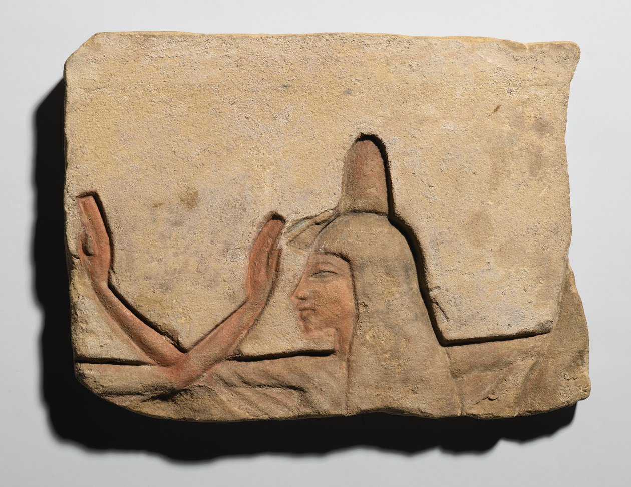 お香の円錐形をした女性を描いたスラブ、新王国、紀元前1352-1336年（砂岩） 作： エジプト第19王朝
