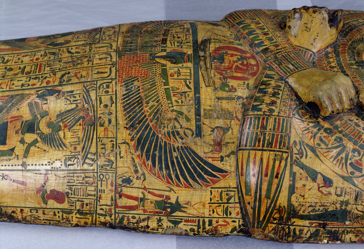 紀元前1100年頃、新王国時代にデイル・エル・バフリで発見されたとされるネシームンのミイラの外棺の蓋の詳細（木地着色 作： エジプト第20王朝