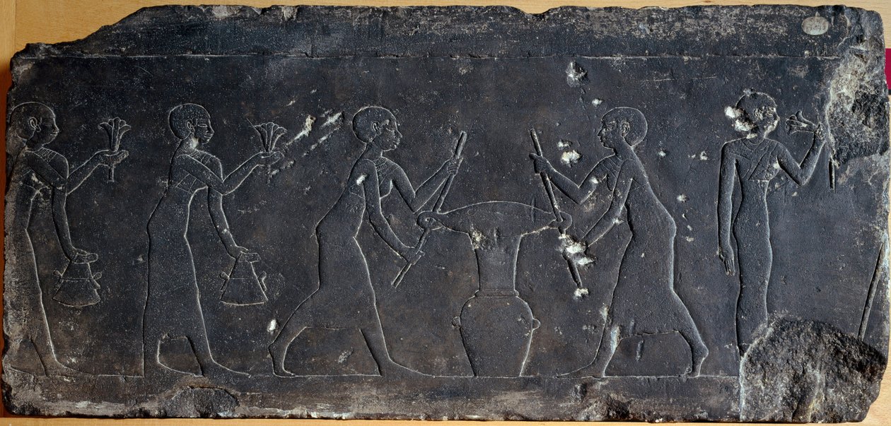 エジプト古代石：蓮の花の押し花を表現した低浮き彫りの石灰岩板（浮き彫り）、紀元前8～7世紀 作： エジプトの学校