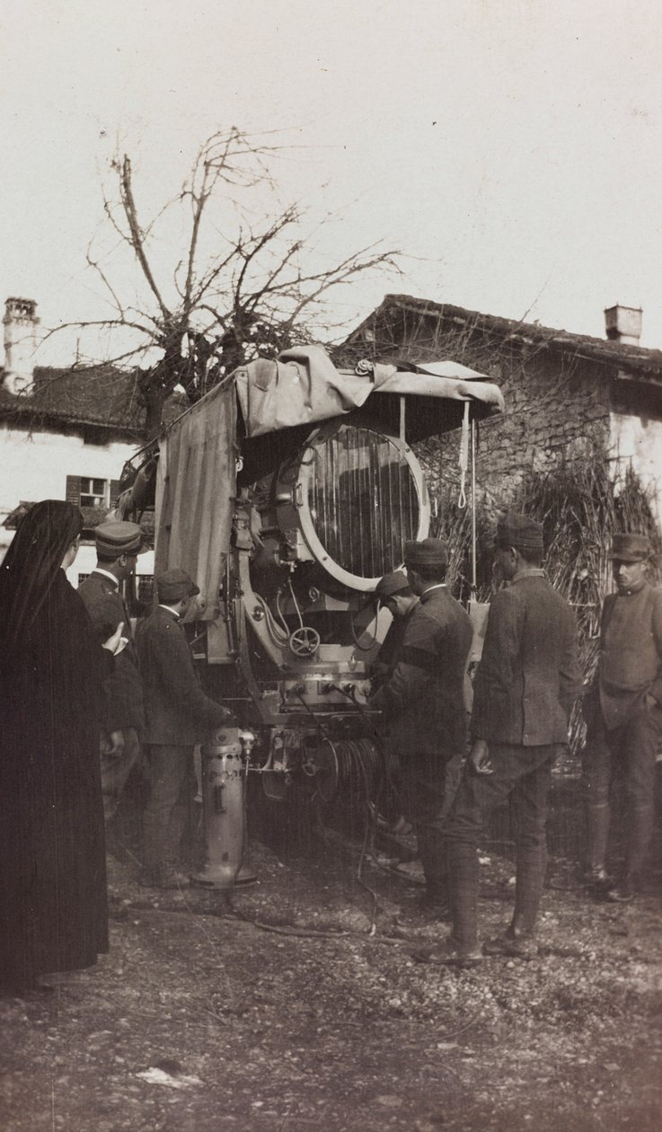 Friuli-Venezia Giuliaにおける第一次世界大戦のアルバム：光電車、1916年04月01日（モノクロ写真 作： エレナビアンコンチーニ