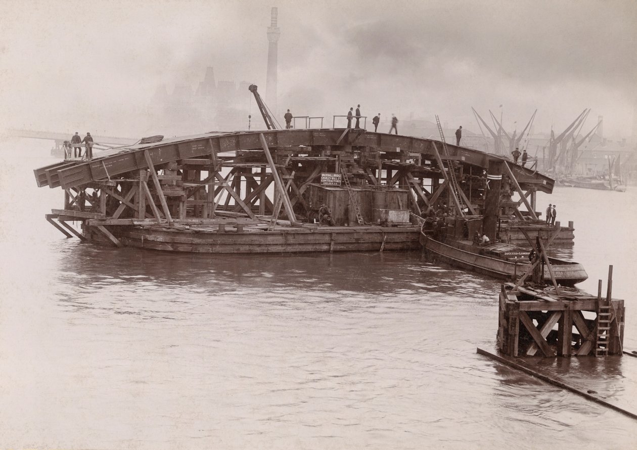 ボクスホール橋の建設、ロンドン、1903 年から 1904 年 作： エンバーソンと息子