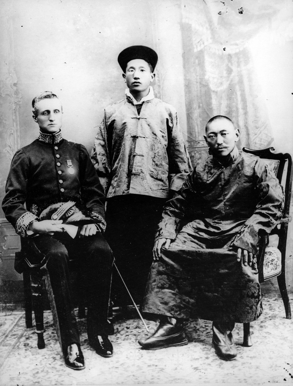 第13ダライラマ、チャールズベル卿、マハラジクマールシドコーントゥルル、1910年 作： 英語の写真家