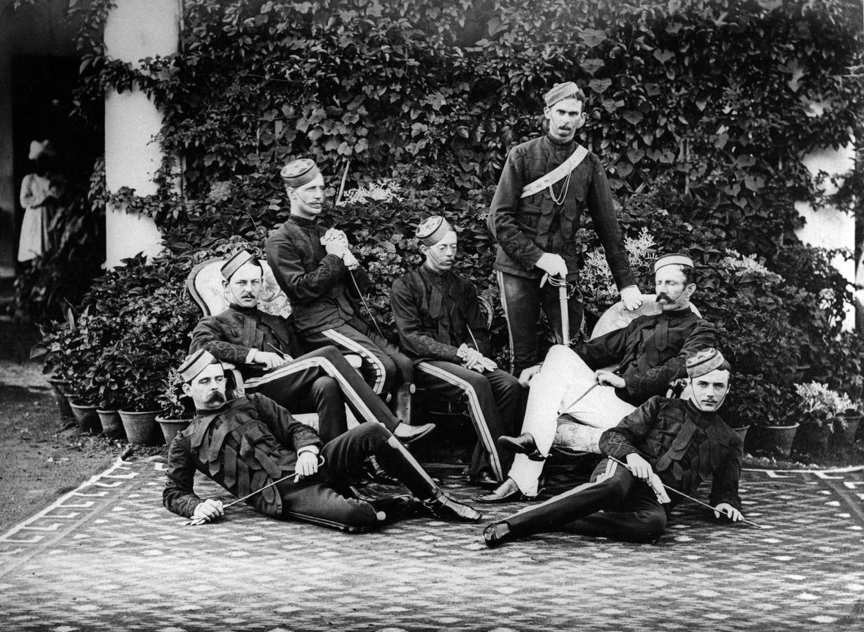 インドのイギリス砲兵将校、1860年から80年頃 作： 英語の写真家