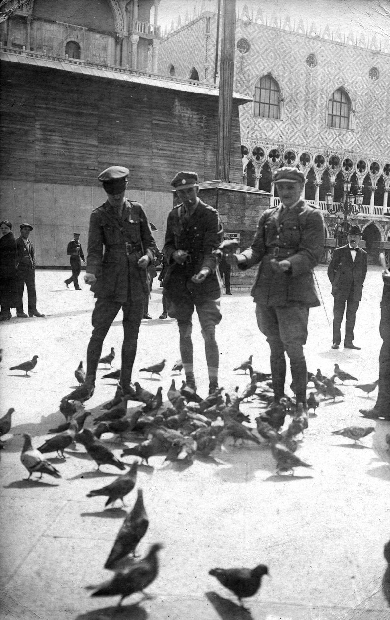 第一次世界大戦中のベニスのイギリス兵 作： 英語の写真家