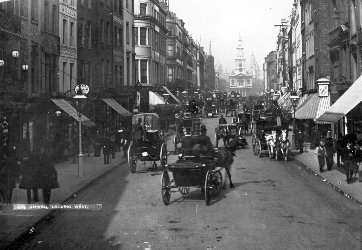 ストランドを東に見る、1890年頃（写真） 作： 英語の写真家