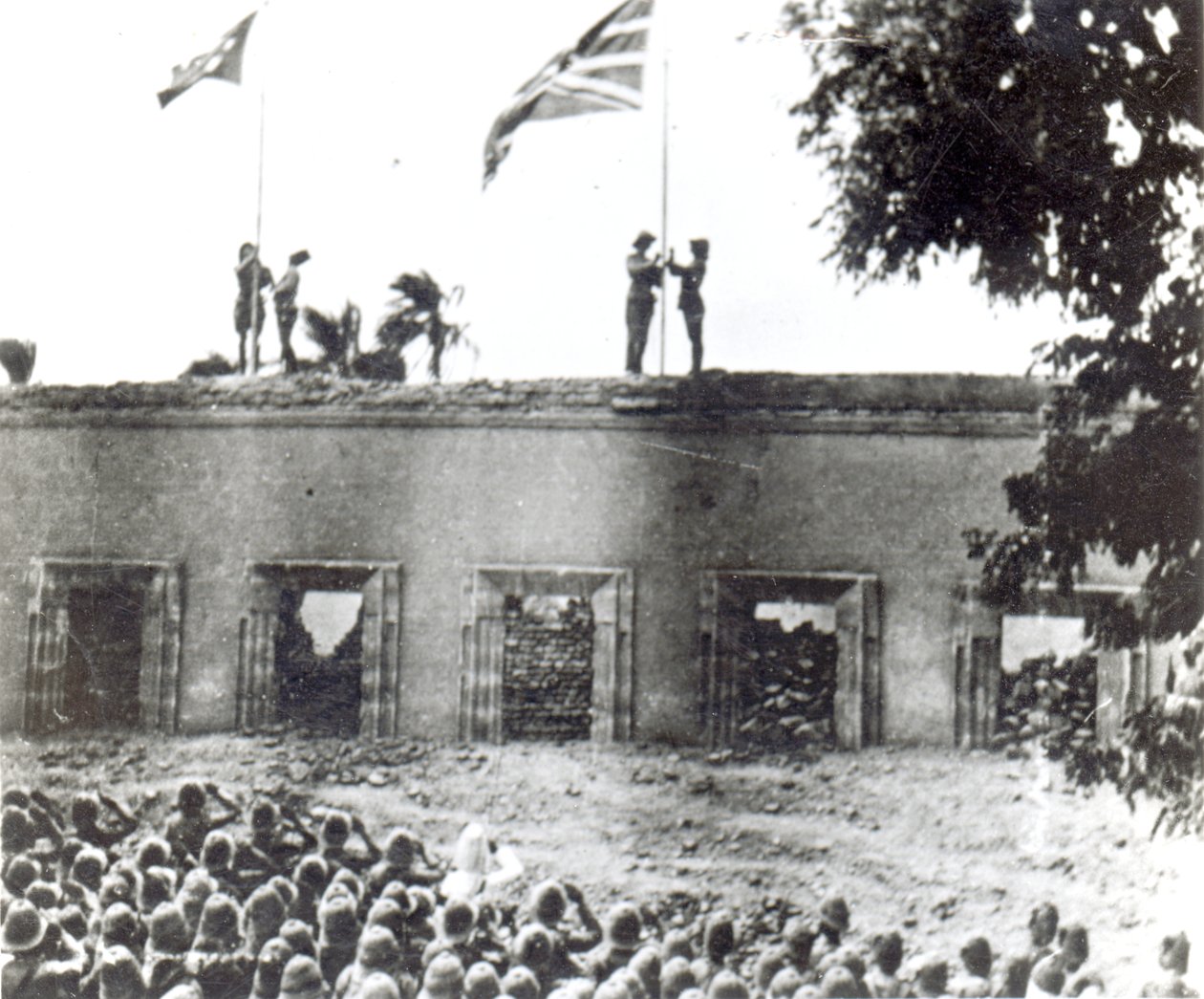 1898年9月4日、ハルツーム、チャールズジョージゴードン将軍の追悼式 作： 英語の写真家