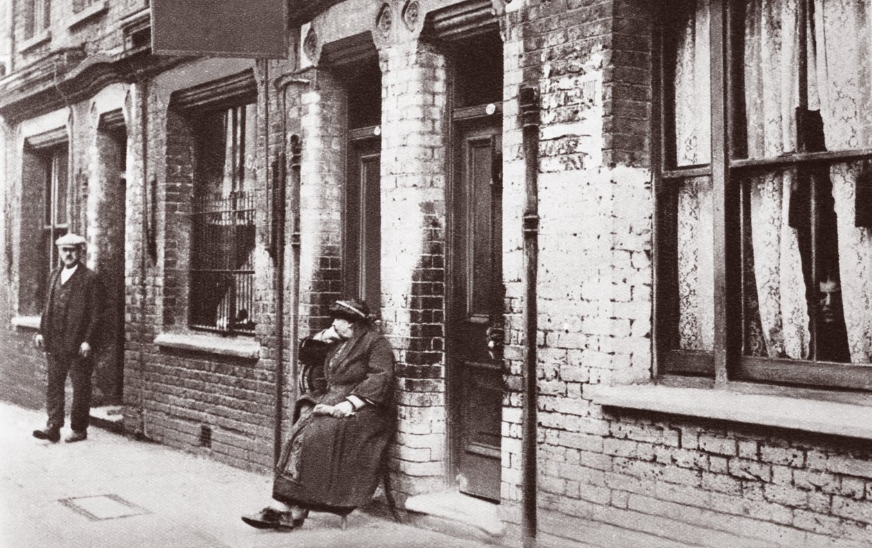 スラム、1934 作： 英語の写真家