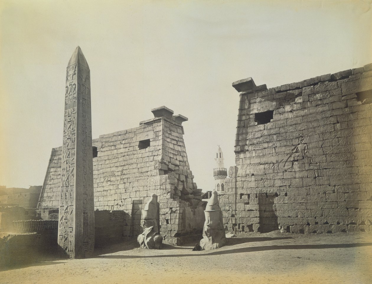 ルクソール神殿、1878年 作： 英語の写真家