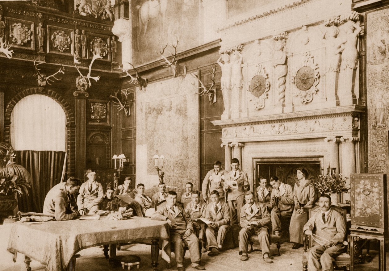 1914年から1919年までイギリスの邸宅でゲストをお迎えします 作： 英語の写真家