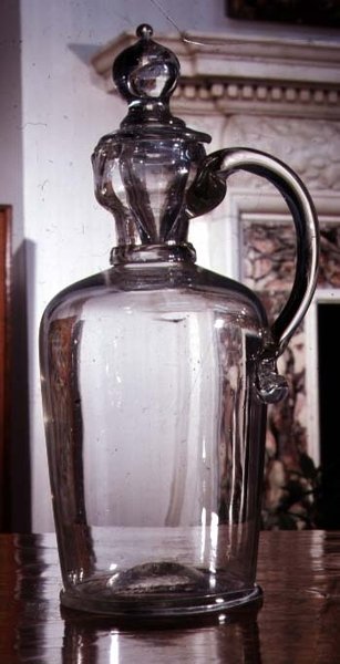 デカンター水差し、Ravenscroft、c.1680（ガラス） 作： 英語学校