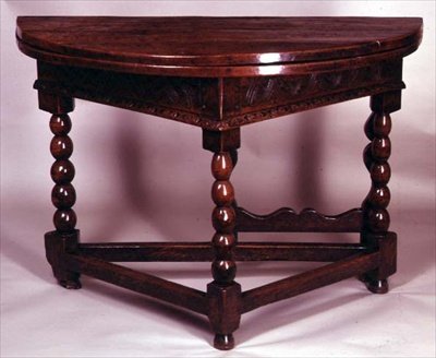 ノブを回した脚を備えた門型テーブル、c.1600（オーク） 作： 英語学校