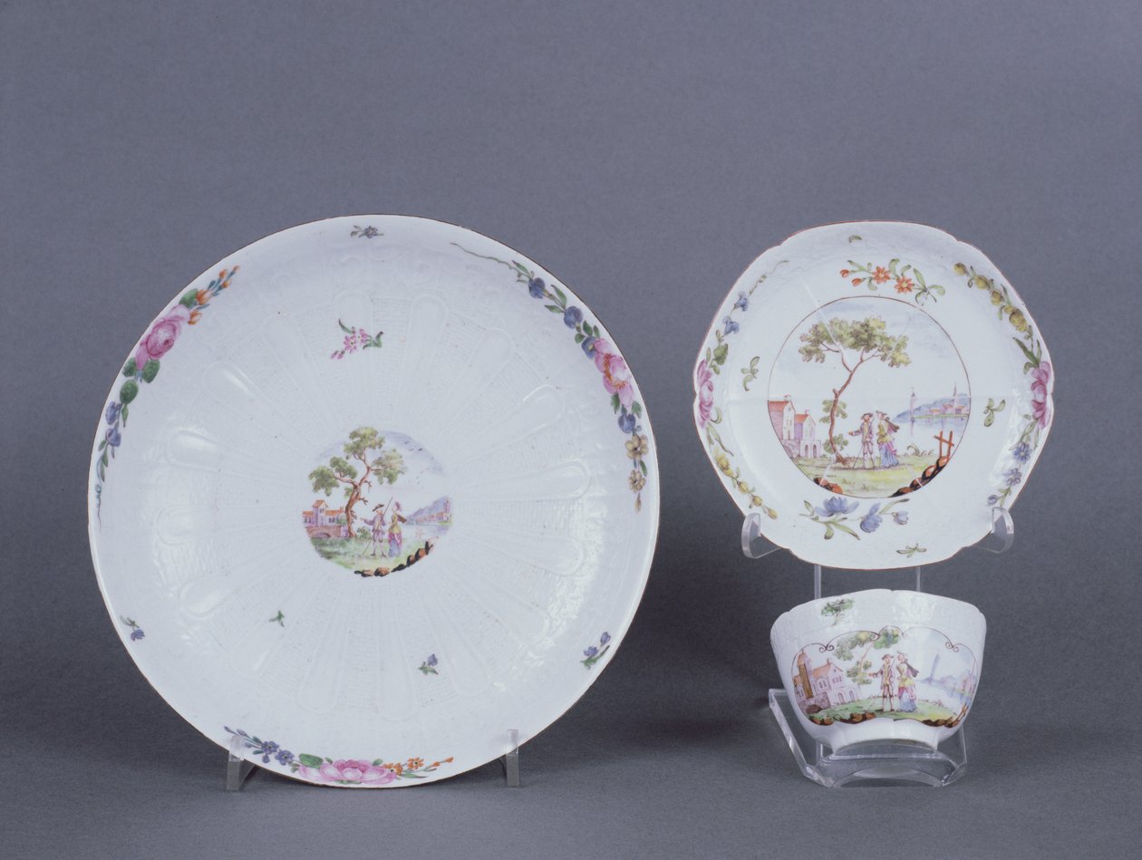 ウスター茶碗と受け皿と皿、シノワズリー装飾、c.1750-55（セラミック） 作： 英語学校