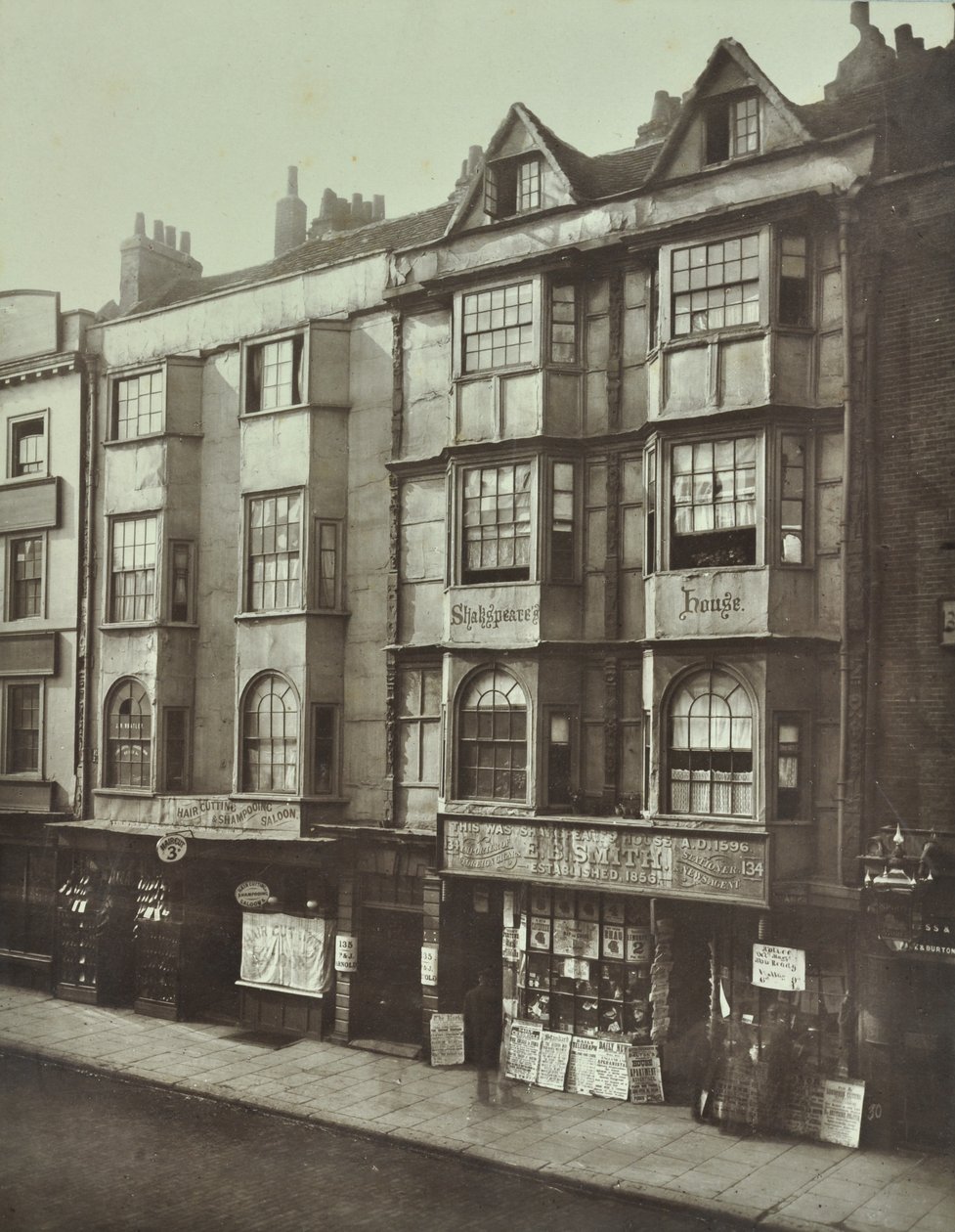1879年ロンドン、134-136 Aldersgate Street 作： 英語の写真家