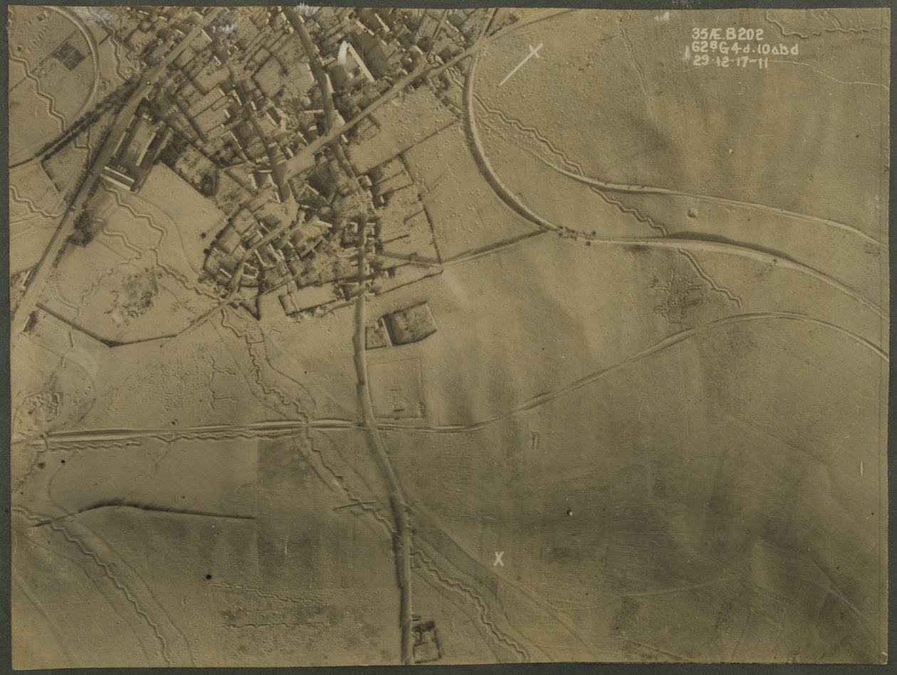 第一次世界大戦の塹壕の空中写真、1917年 作： 英語の写真家