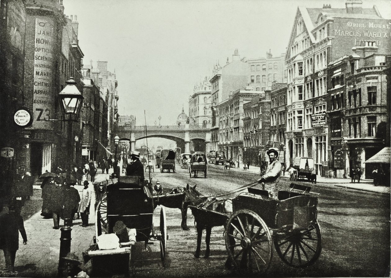 ホルボーン高架橋、ファリンドンストリート、北向き、ロンドン市、1890 作： 英語の写真家