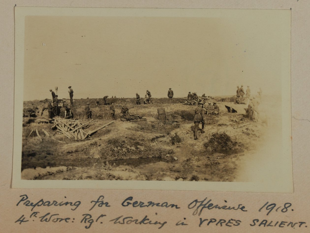 1918年のドイツの攻勢1918年の準備。4番目のWorc：Rgt。 YPRES SALIENTで働く 作： 英語の写真家