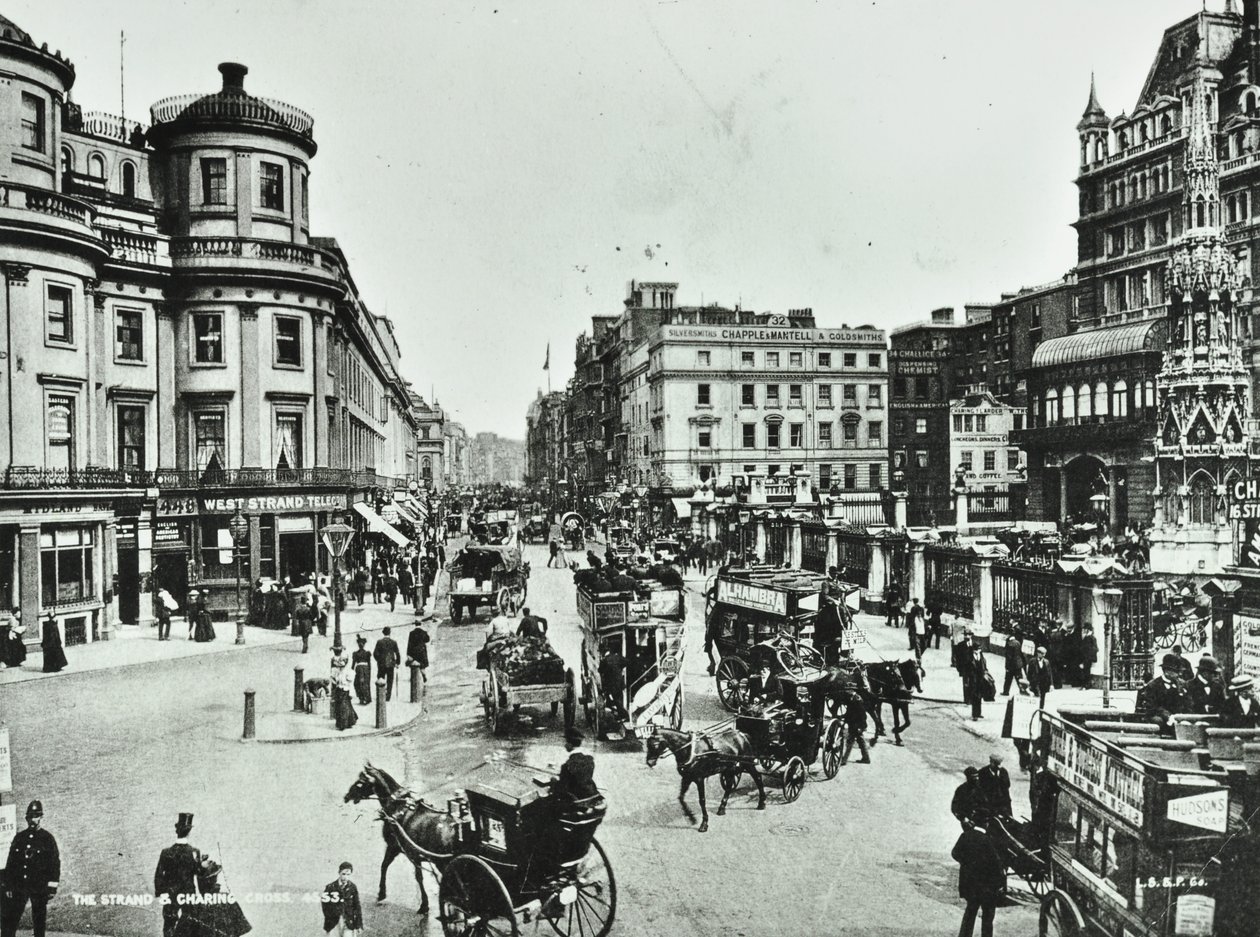 ストランドとチャリングクロス、1897 作： 英語の写真家