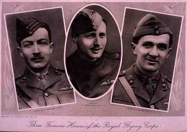王立飛行隊の3人の有名な英雄たち、「The Great War」のために、1917年頃（フォトグラビュール） 作： 英語の写真家