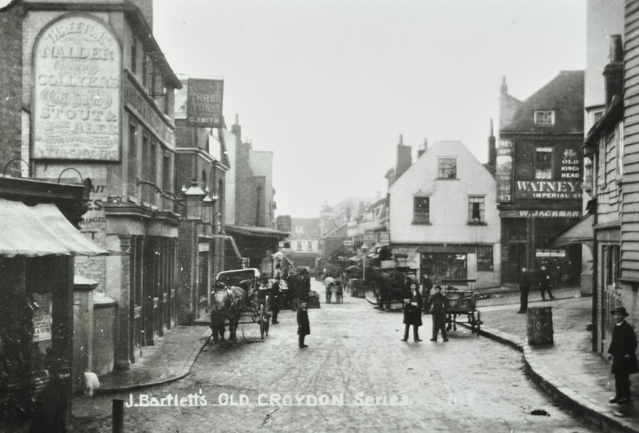 Three Tuns Old Kings Head、Surrey Street、Croydon：全体図、1885 作： 英語の写真家