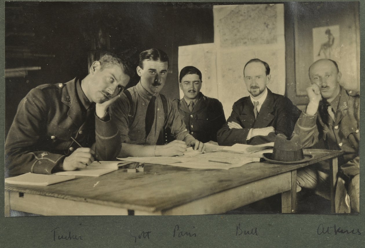 タッカー、ゴルト、パリ、ブル、アトキンス、1916年 作： 英語の写真家