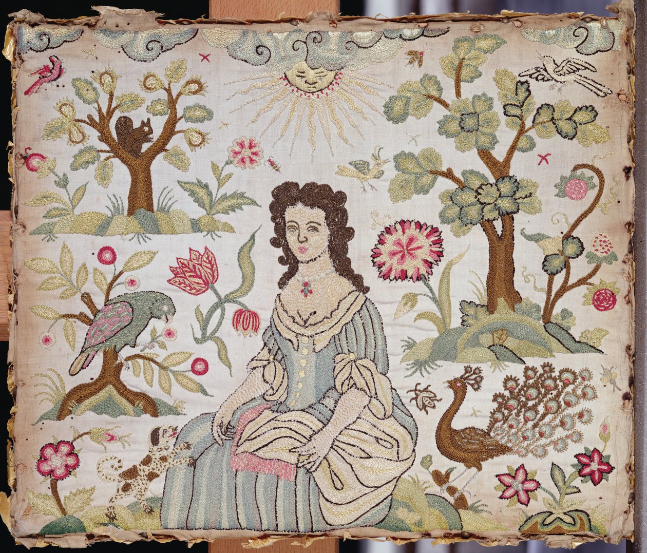 庭にいる女性を描いた刺繍パネル、1700年頃（シルク 作： 英語学校