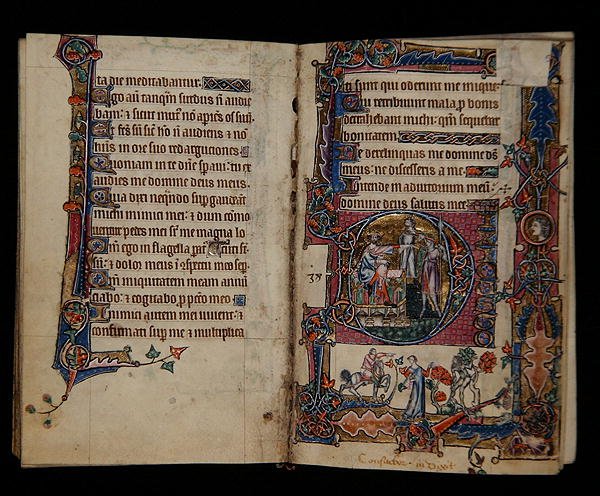 Ms 1-2005, ff.57v-58r:サウルがドエグにノブの祭司を殺させる。1330年頃、東アングリアのサルムで使用されたマックルズフィールド詩篇の歴史的な初出である。 作： 英語学校