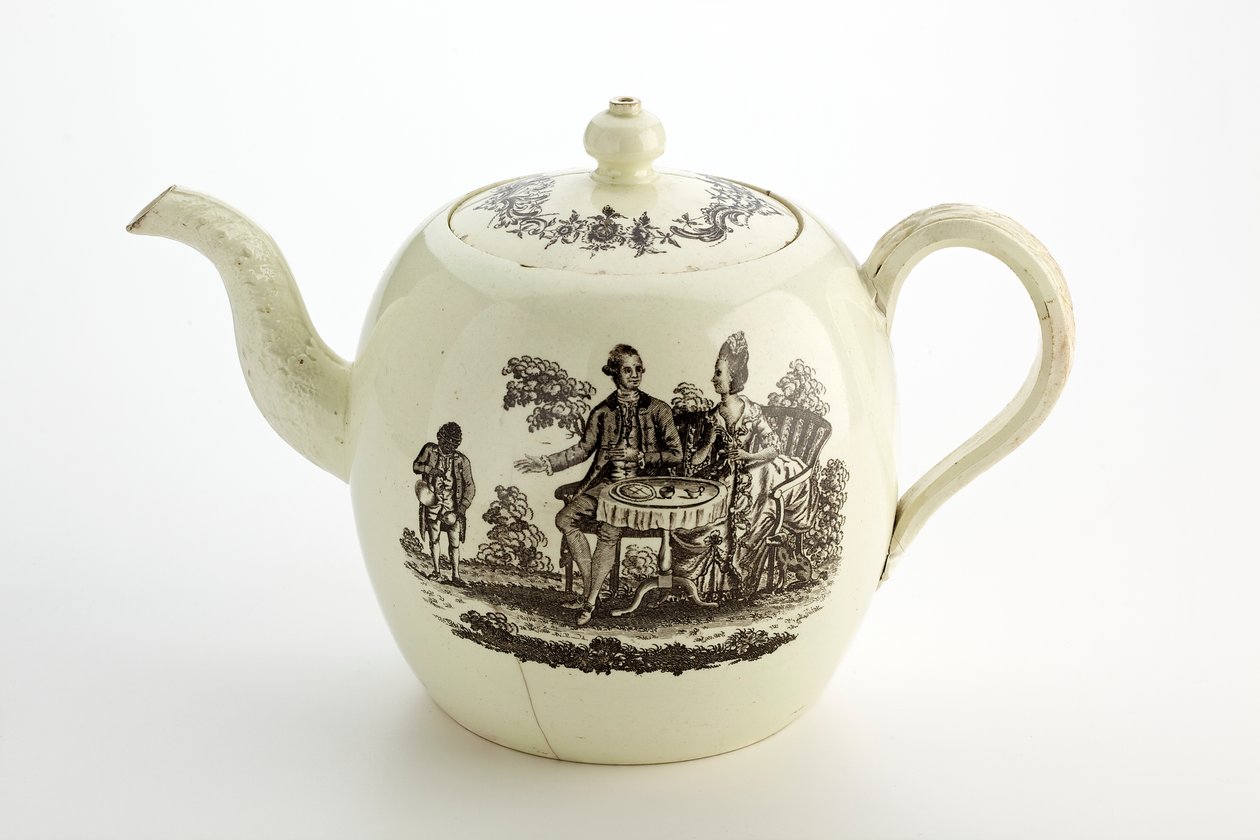 スタッフォードシャーウェッジウッドティーポット、1775-85年頃（クリームウェア） 作： 英語学校