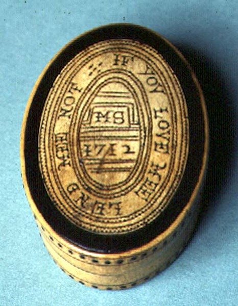 タバコ箱、1712（木） 作： 英語学校