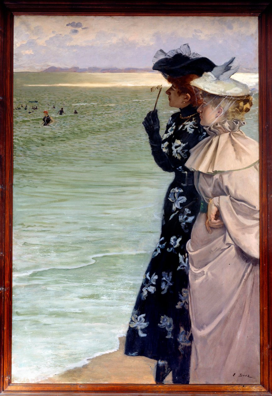 美しい時代。"Bath time by the sea" 海岸にいる二人の女性が双眼鏡で海水浴客を調べています。アーネスト・アンジュ・ドゥーズ（1843-1896）の絵画 1896年 日1,06x1,6 m Rouen, musee des Beaux Arts - ベル・エポック：「海辺のバスタイム」 海辺の二人の女性がバイノクルで入浴者を調べている。 作： アーネスト・アンジュ・デュエズ