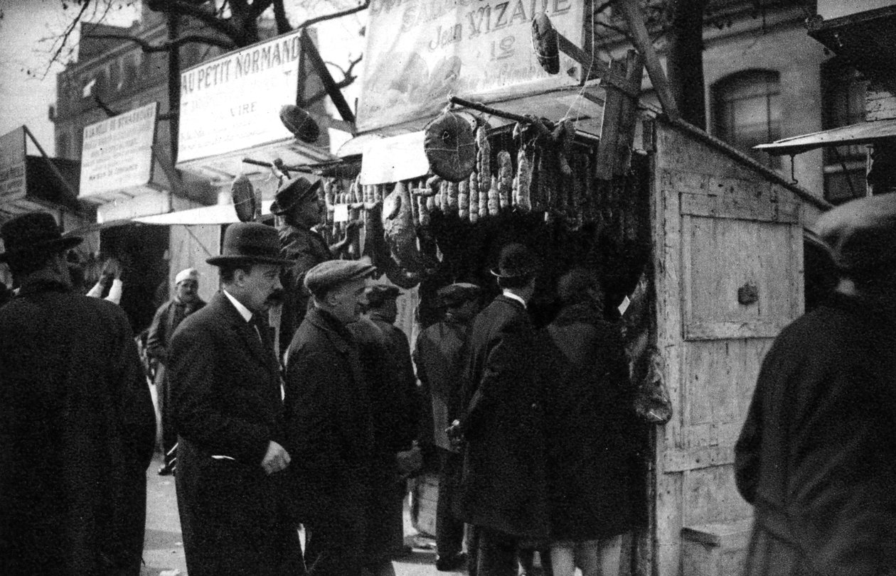 大通りリチャードレノアのハムフェア、パリ、1931年。 作： アーネスト・フラマリオン