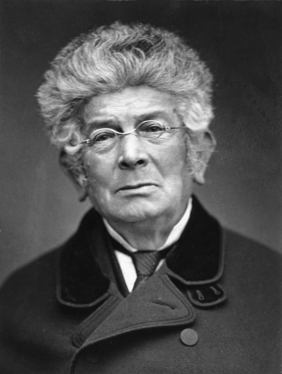  作： エティエンヌ・カルジャット