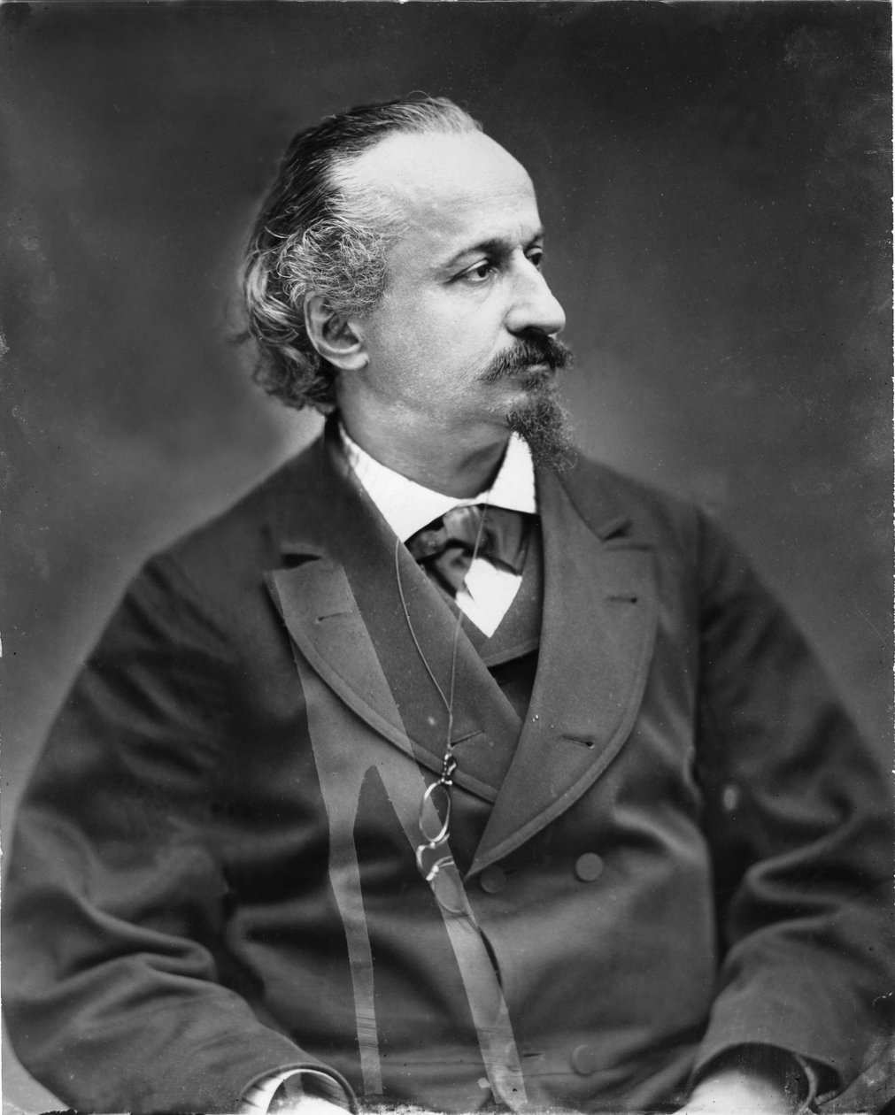  作： エティエンヌ・カルジャット