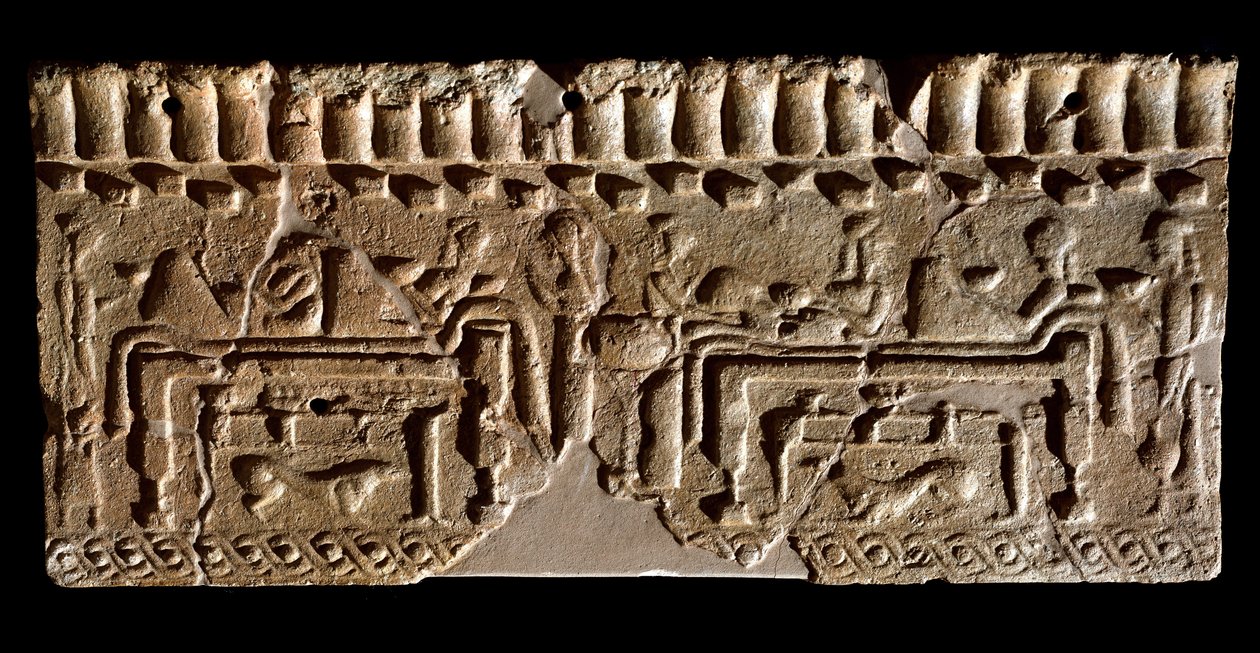 エトルリア文明：宴の場面で飾られたテラコッタ製のフリーズ。紀元前580年 薄暗い24x54cm。ムルロ宮殿より。ムルロ、コムナーレ古文書館 作： エトルリア語