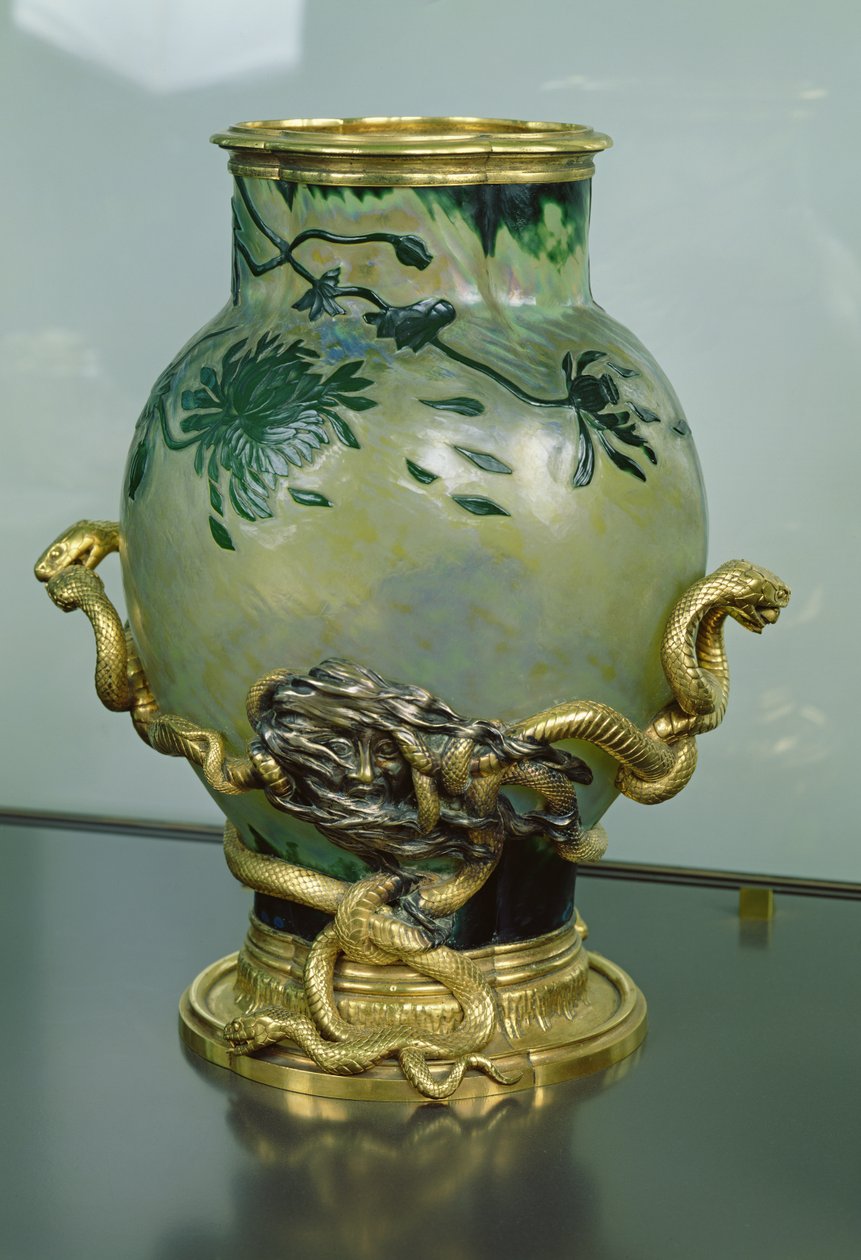 蛇が絡み合ったスタンドが付いたクリスタルの花瓶、1890年頃（ブロンズ＆ガラス） 作： ウジェーヌ・ルソー