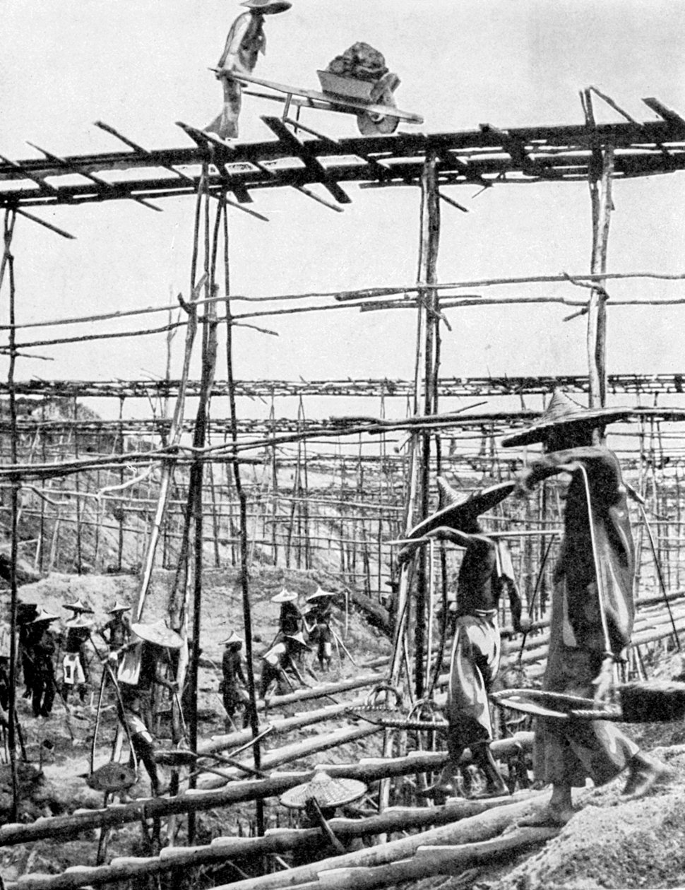 世界で最も豊かなスズ地区、中国のタイピンでの原始的な方法、1936年。 作： ユーイングギャロウェイ