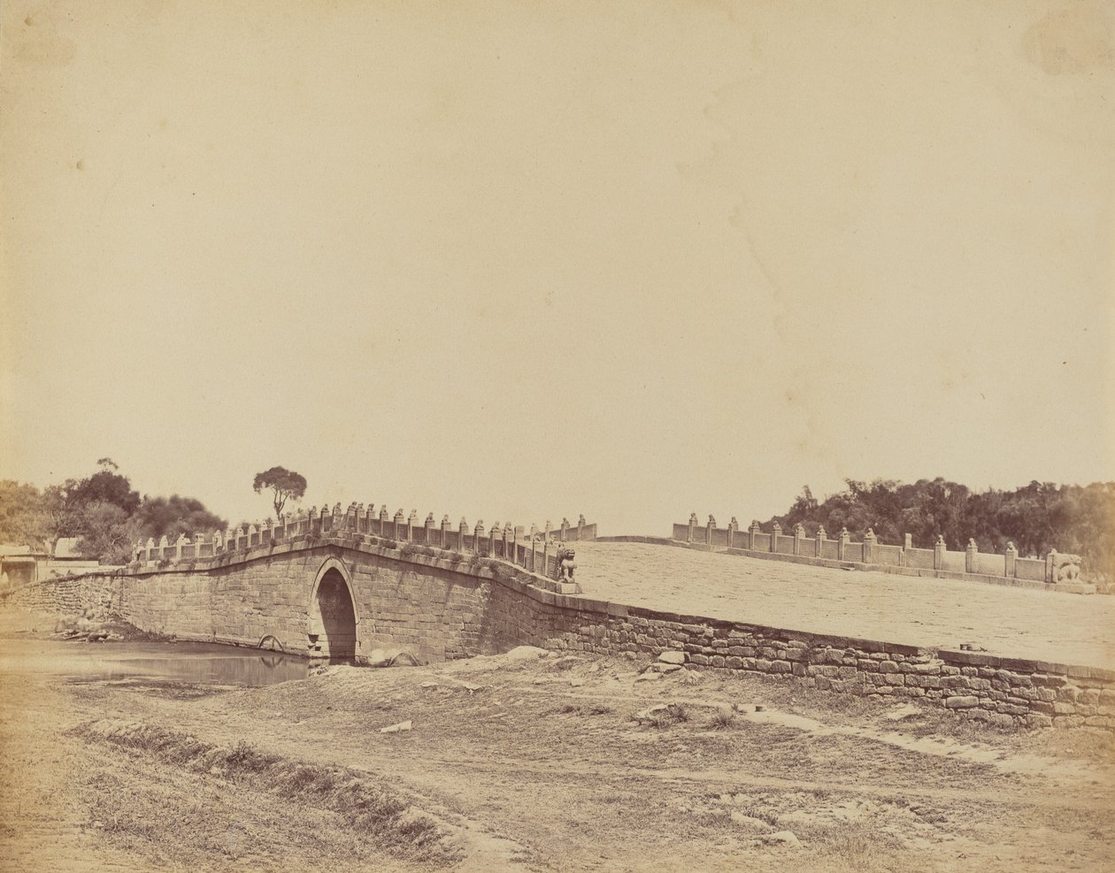 1860 年 9 月 21 日、ペキン近郊のパリチアン橋、中国帝国軍との戦いの現場 作： フェリーチェ・ベアト