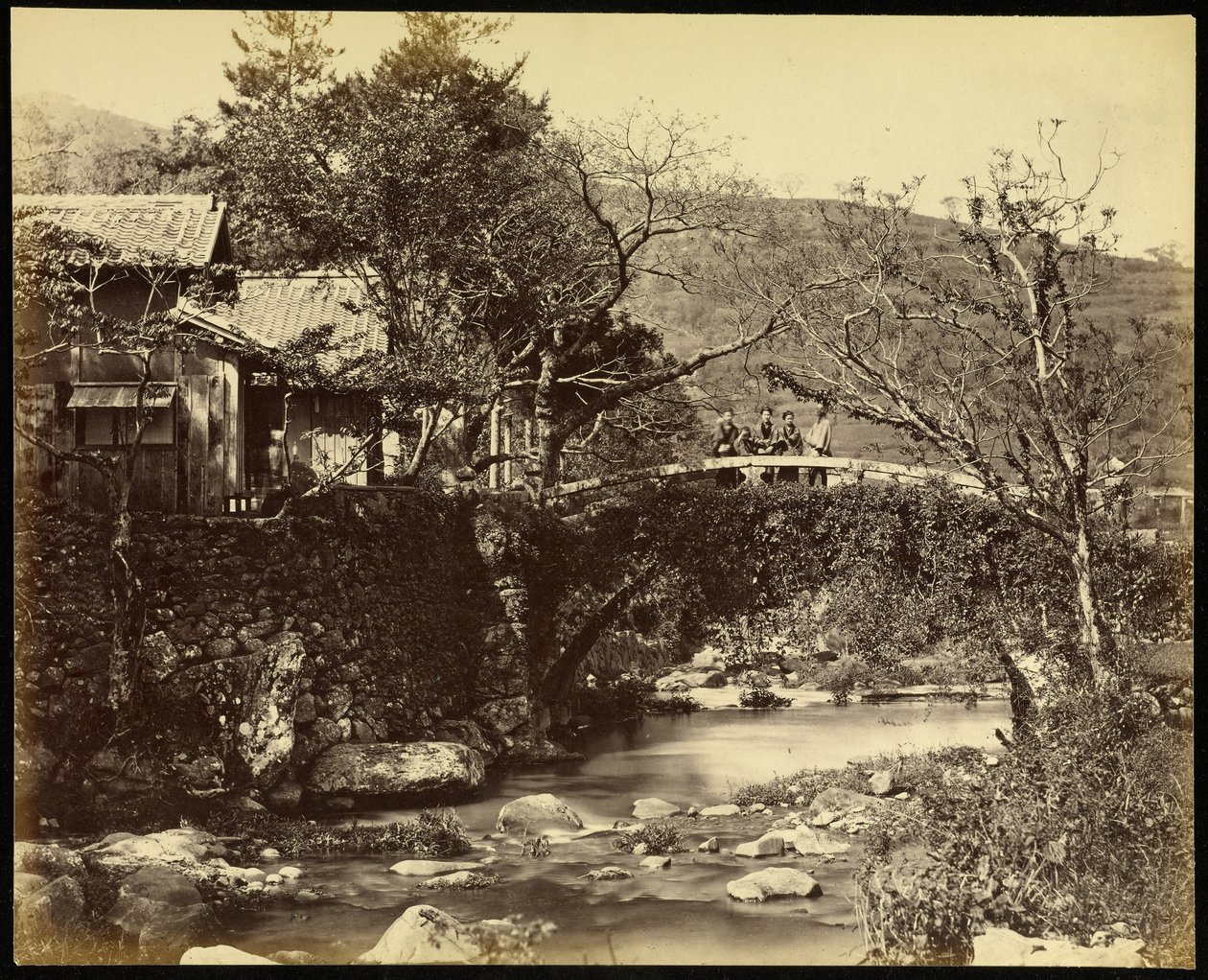 東海道の茶屋と橋 作： フェリーチェ・ベアト