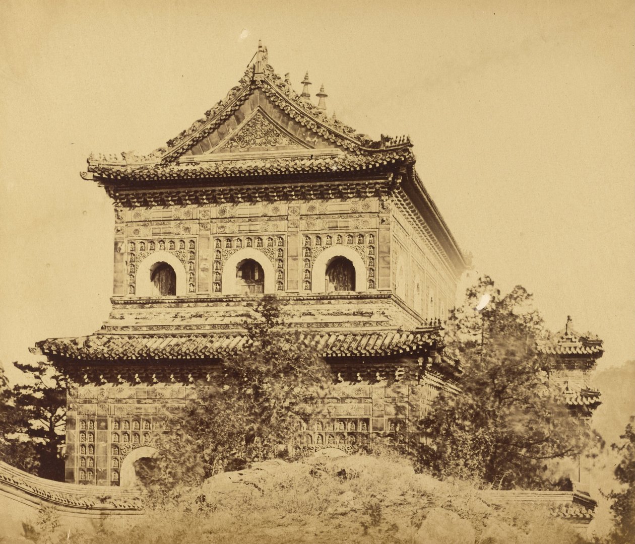 大帝国磁器宮殿（円明園）、ペキン、1860年10月 作： フェリーチェ・ベアト