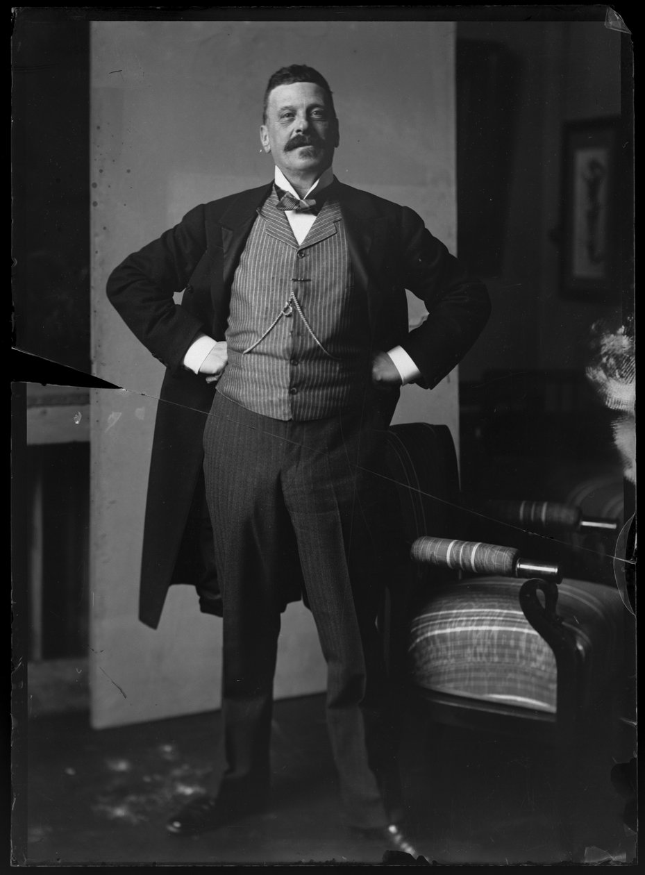 チャールズ・ヴィトゲンシュタイン（1847-1913）の写真 作： フェルディナンド・シュムッツァー