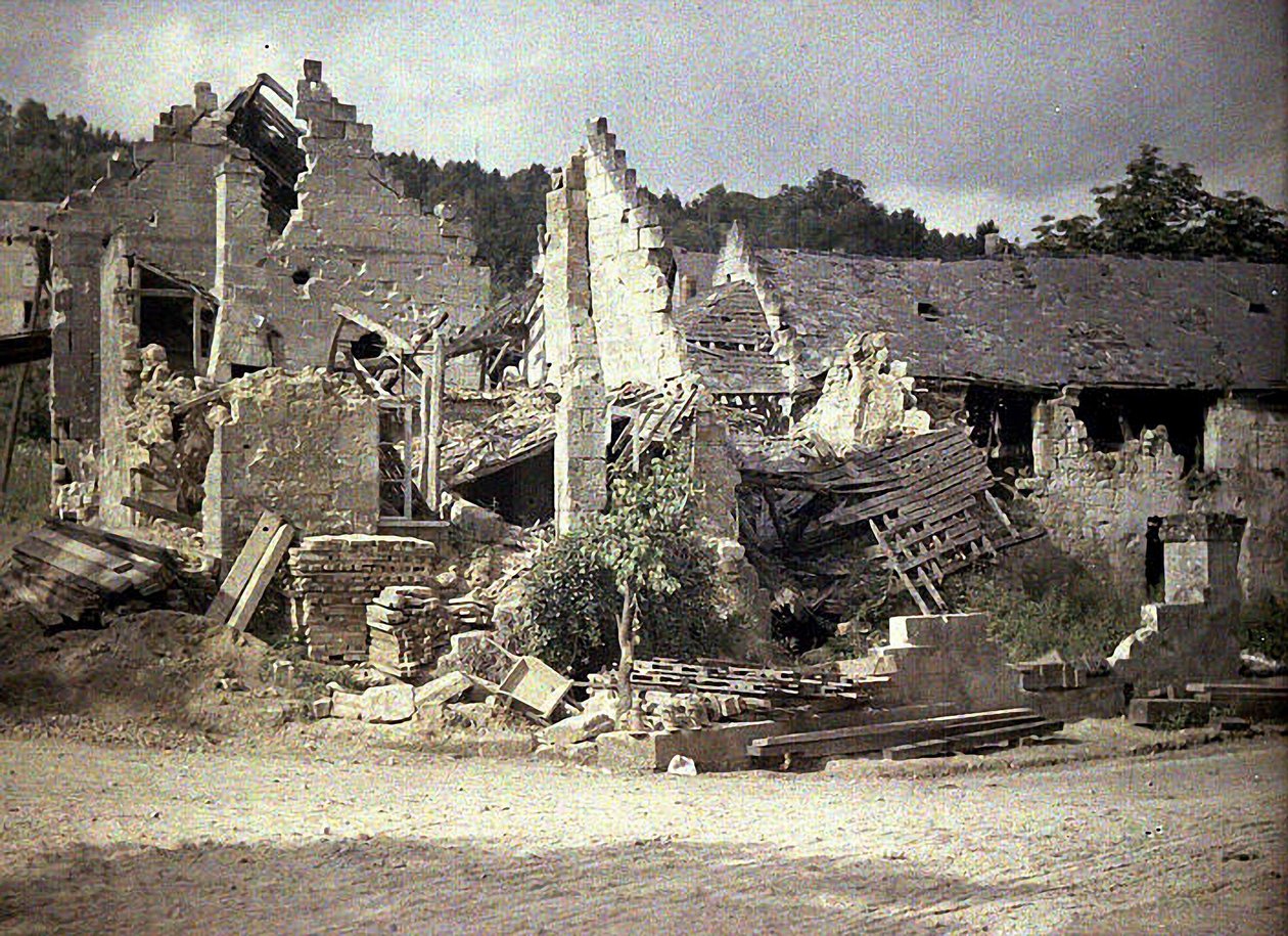 台無しにされた家、ポミエ、エーヌ、フランス、1917年（autochrome） 作： フェルナンド・キュービル