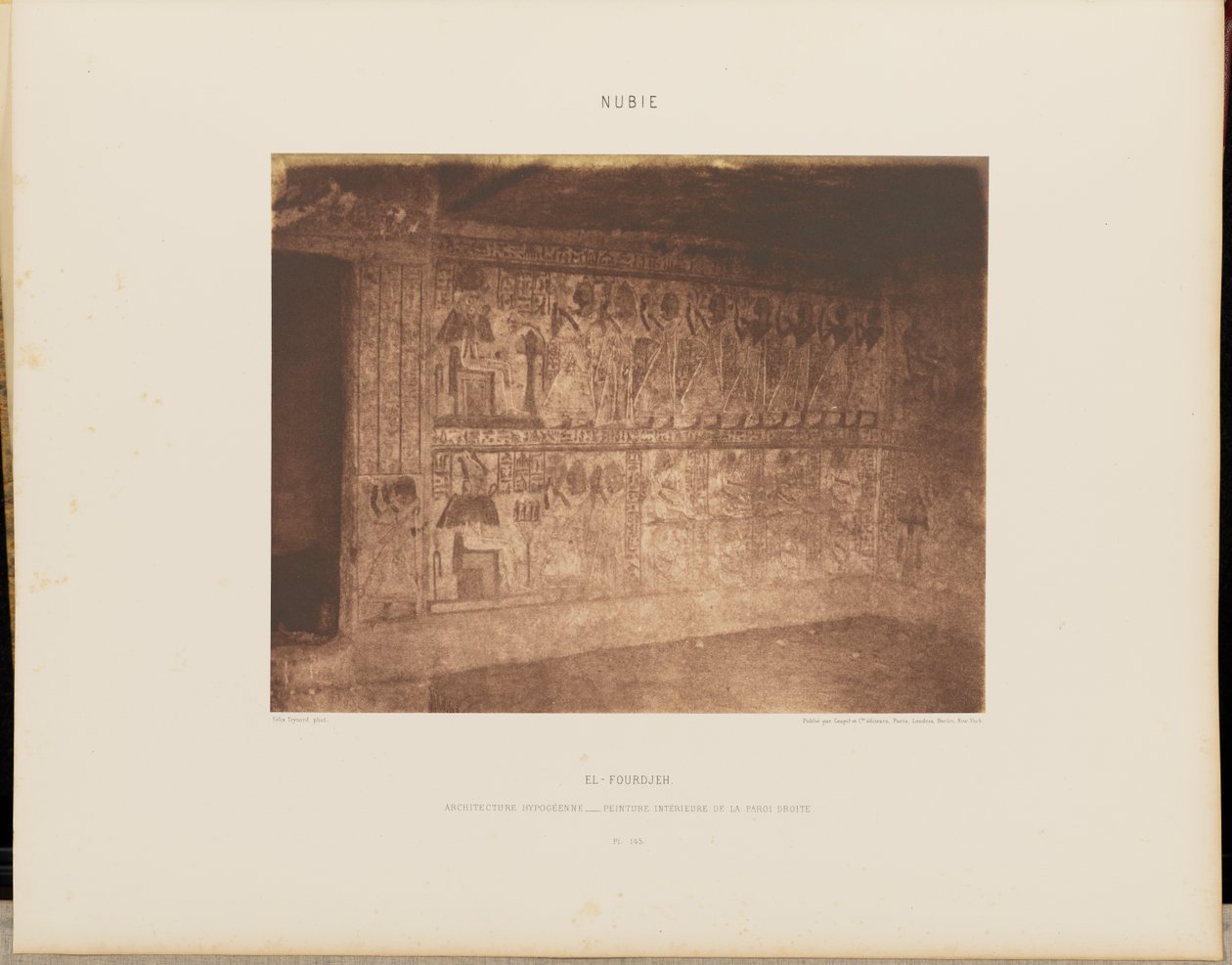 エル・フールジェハイポジア建築 - 右壁の室内画 作： フェリックス・テイナード