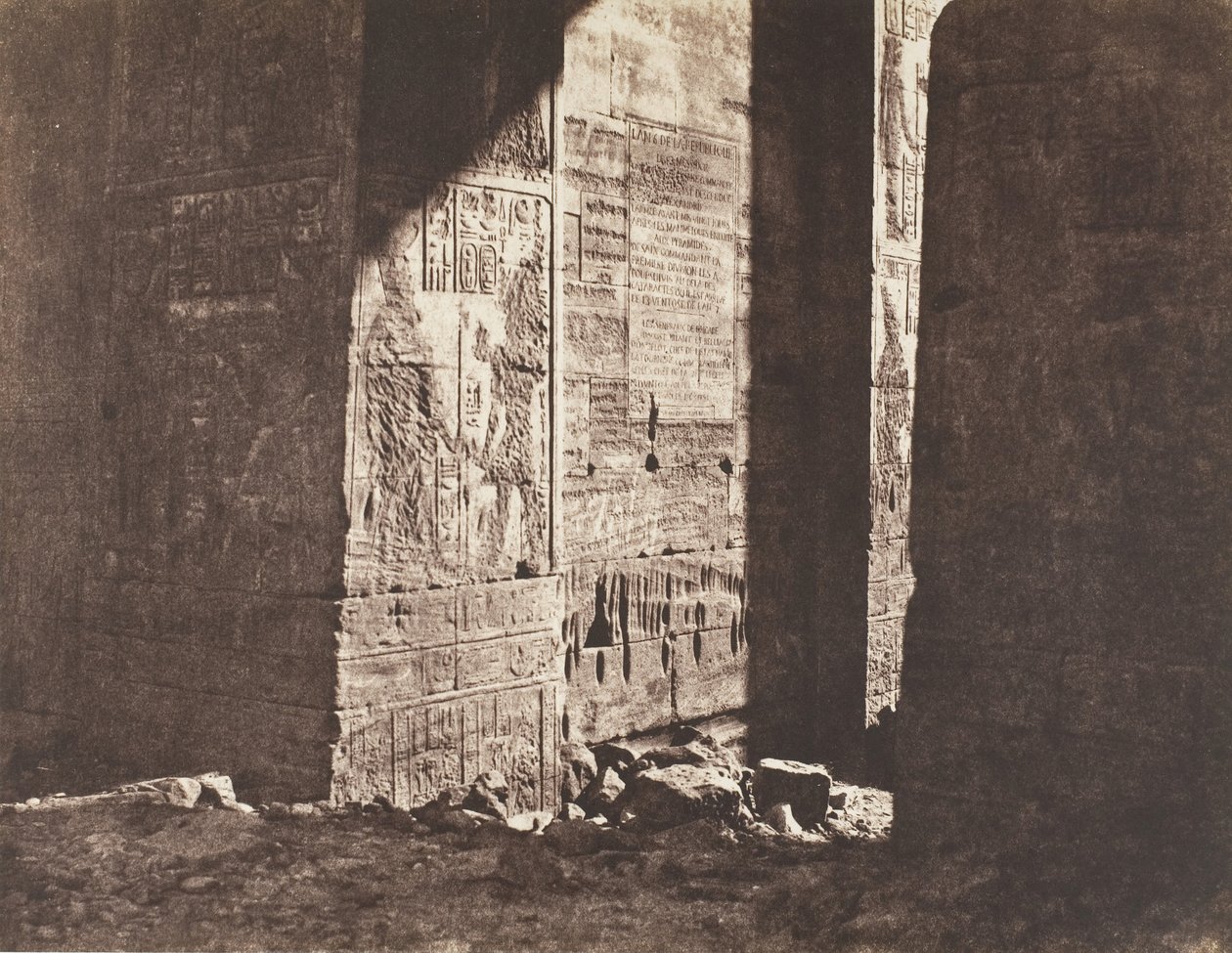 Fileh Philæ の島、最初のパイロン、Ori... に刻まれたフランス語の碑文、1851-52 年。 作： フェリックス・テイナード